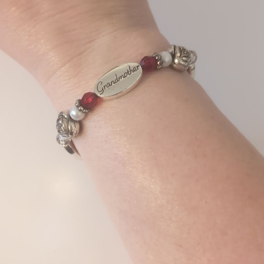 744 Silver White and Red Beaded Silver Heart Charm Bracelet